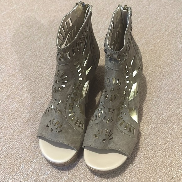 Unlisted - Cutout wedge heels / shoes / sandals - size 5 - Picture 3 of 9